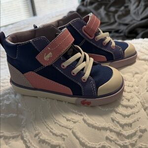 See Kai Run girls size 9 high top sneaker pink/purple